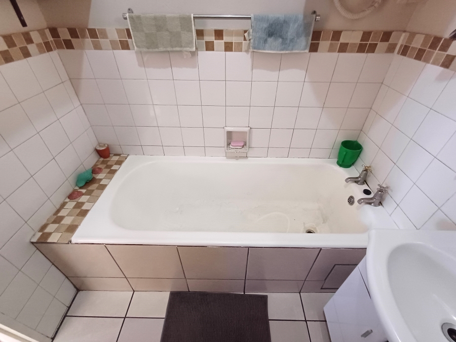 2 Bedroom Property for Sale in College Hill Eastern Cape